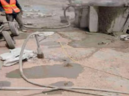 莲池水泥混凝土路面板底注浆技术 路面脱空注浆整治方案